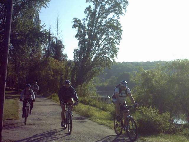 2005-05-08 Coudray Montceaux (01)
