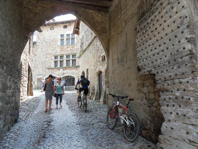 2011-06-04 - perouges (085)