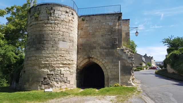 2018-05-12 - coucy-chateau-auffrique (50)
