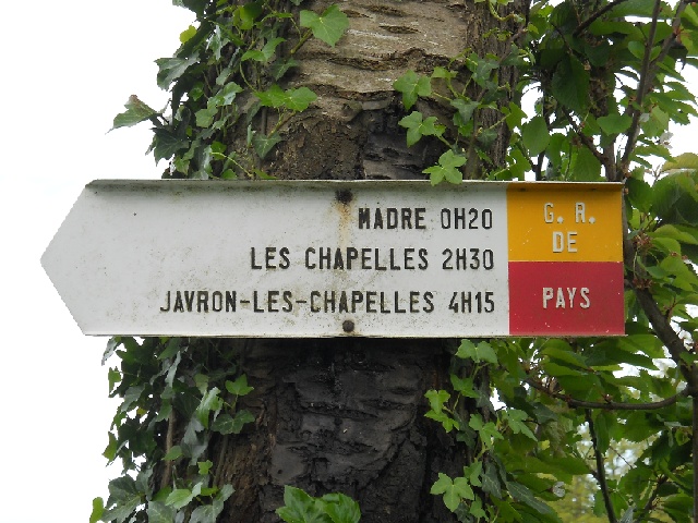 2013-05-09-lassay-les-chateaux (03)