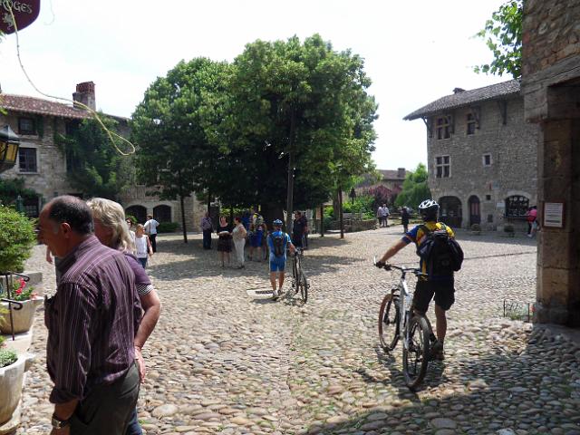 2011-06-04 - perouges (098)