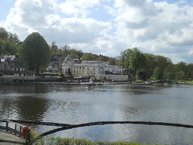 2013-05-09-lassay-les-chateaux (23)