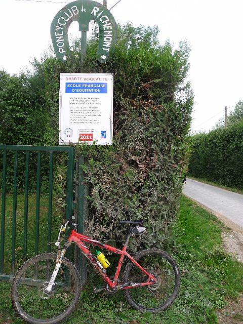 2011-06-04 - perouges (025)