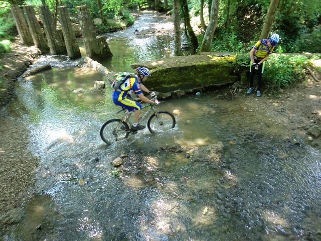 2011-06-04 - perouges (075)