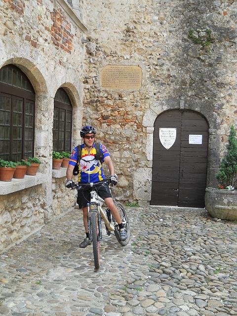 2011-06-04 - perouges (087)