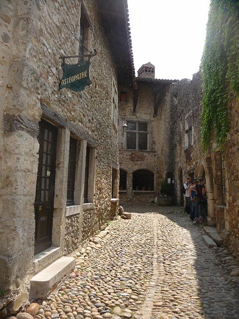 2011-06-04 - perouges (093)