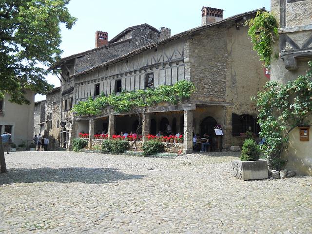 2011-06-04 - perouges (103)