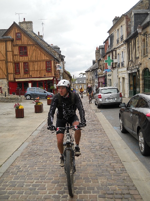 2013-05-08-domfront (25)